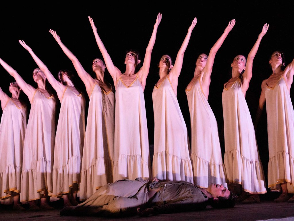 Site-Specific Performances: when place becomes experience