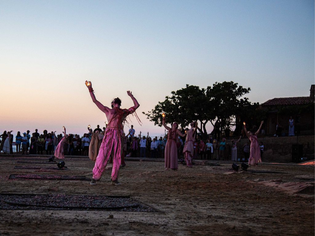 Site-Specific Performances: when place becomes experience
